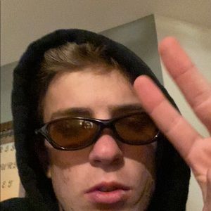 Meet your Posher, Hunter